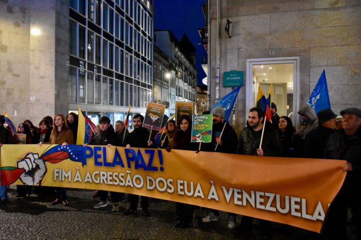 Manifestação organizada pelo Conselho Português para a Paz e Cooperação (CPPC), de apelo ao «Fim à agressão dos EUA à Venezuela - Solidariedade com os Povos da América Latina», Porto, 3 de Fevereiro de 2026