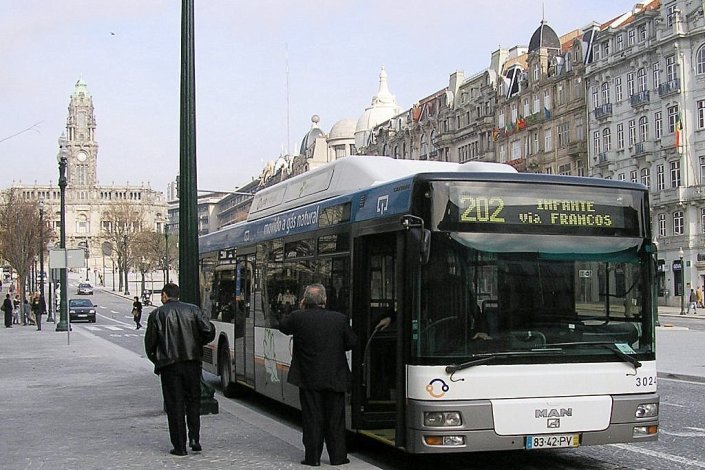 Autocarro da STCP no Porto