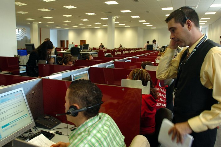 Na Teleperformance, estes trabalhadores auferem pouco mais que o salário mínimo nacional