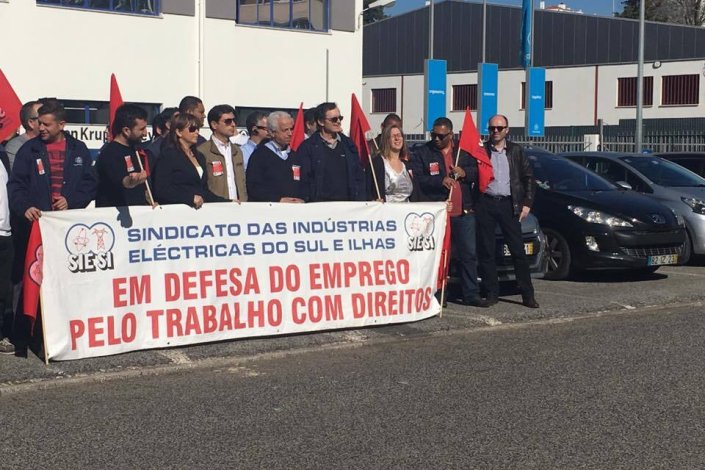 Trabalhadores concentrados nos serviços centrais da empresa