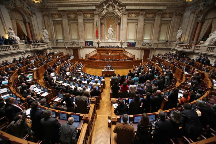 Parlamento discutiu hoje as sansões da União Europeia