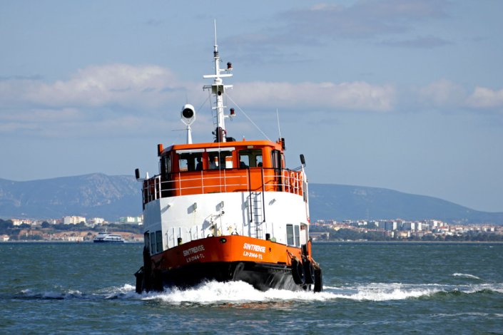 Os trabalhadores da Transtejo queixam-se dos navios serem insuficientes e de terem os seus certificados de navegabilidade caducados