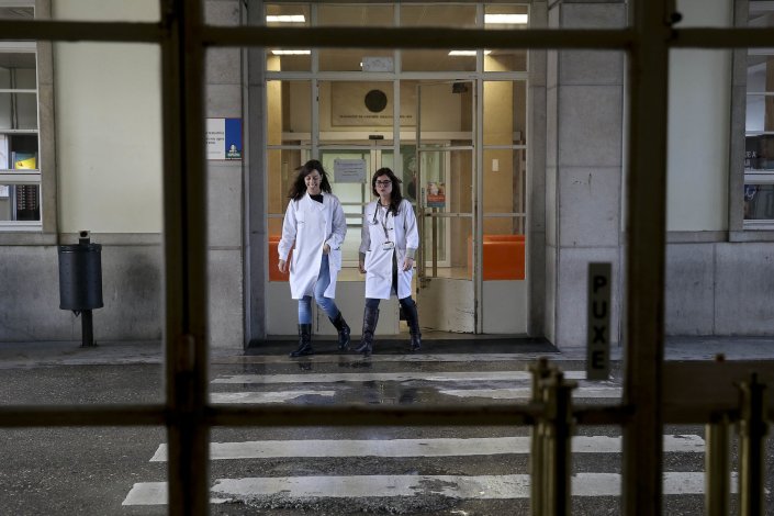 Médicos exigem a reposição de enquadramentos laborais que existiam antes da troika