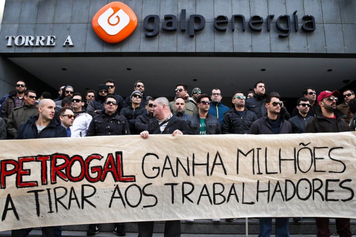 Trabalhadores da Petrogal têm realizado várias acções de protesto reivindicando os seus direitos
