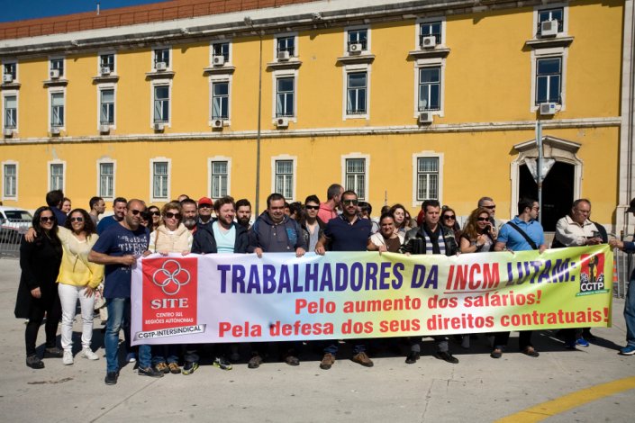 Os trabalhadores da Imprensa Nacional-Casa da Moeda há mais de oito anos que não têm os salários actualizados