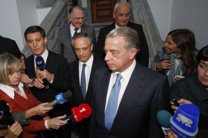 Os ex-presidentes dos principais bancos portugueses – Ricardo Salgado (BES), Fernando Ulrich (BPI), Faria de Oliveira (CGD) e Carlos Santos Ferreira (BCP) – à saída de uma reunião na sede do PSD, em Lisboa. 13 de Outubro 2010