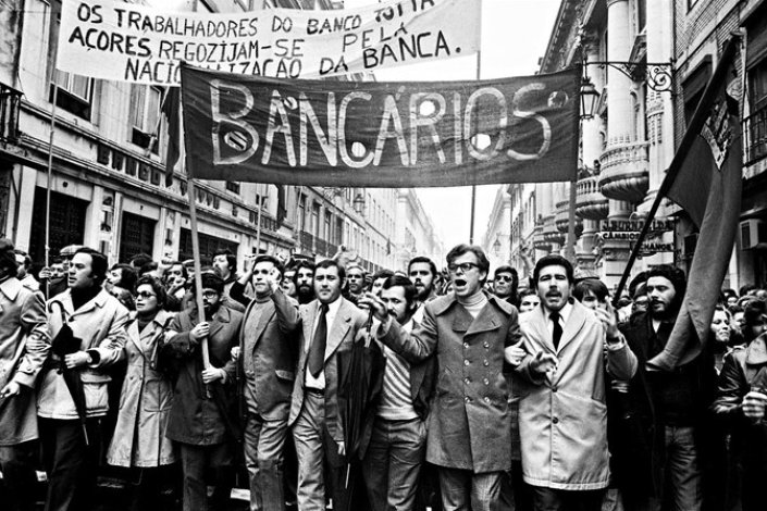 Manifestação a exigir a nacionalização da banca, 1975