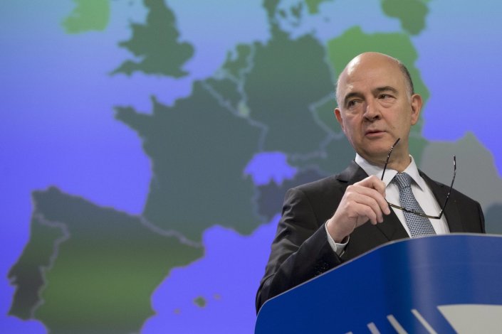 O comissário para as questões económicas e financeiras, durante a apresentação das previsões da Primavera da Comissão Europeia. 11 de Maio de 2017