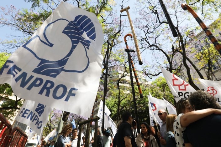 Os professores continuam a dinamizar acções reivindicativas