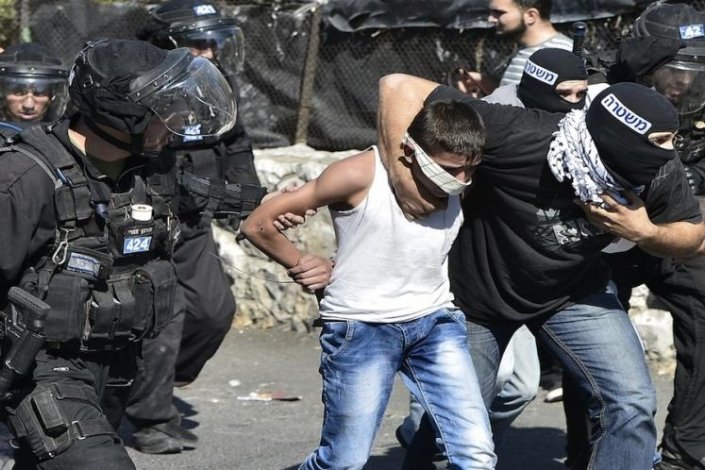 De acordo com o Ministério palestiniano da Informação, 12 mil crianças foram detidas pelos israelitas nos últimos 17 anos