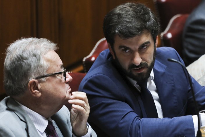Tiago Brandão Rodrigues, ministro da Educação, recusa negociar todo o tempo, conforme previsto na Lei do Orçamento do Estado