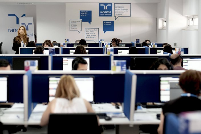 A Randstad é uma das principais empresas «prestadora de serviços» onde a precariedade é norma. 