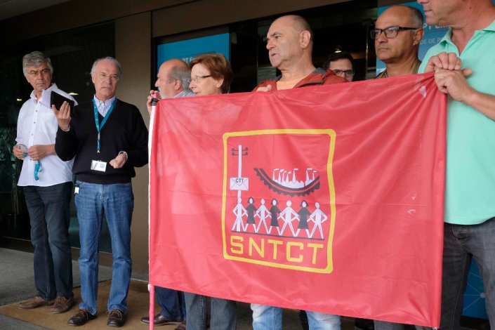 O secretário-geral da CGTP-IN, Arménio Carlos durante uma concentrações de trabalhadores da PT/MEO, junto às instalações da PT, no Porto. 19 de Julho de 2017