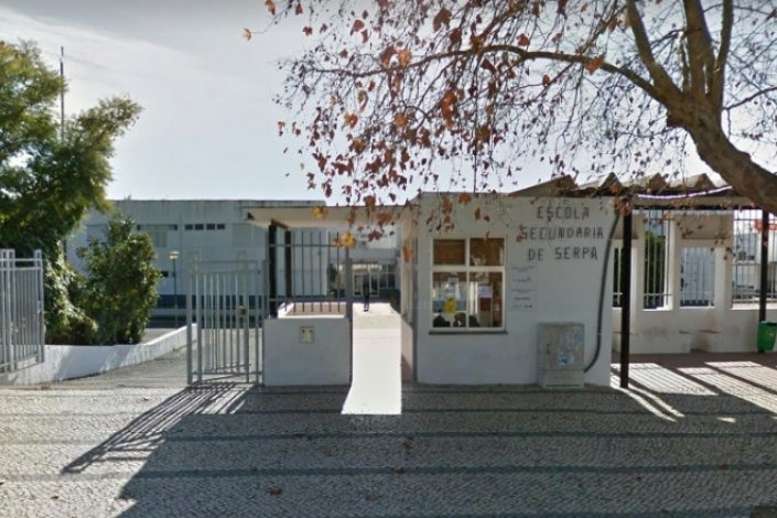 A Escola Secundária de Serpa encontra-se com vários problemas nas suas infra-estruturas