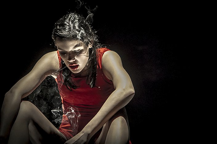 Ekaterina Steblina, actriz russa e personagem principal da peça de teatro «A Bela de Moscovo». Interpreta o papel de Irina Tarakanova, uma jovem provinciana que vai para Moscovo para conquistar um lugar, mas vê-se mergulhada no mundo cruel e implacável da prostituição. 2 de Junho de 2013