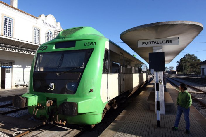 Sindicato defende que na regulamentação fique a obrigação de que, para um comboio, haja no mínimo dois trabalhadores