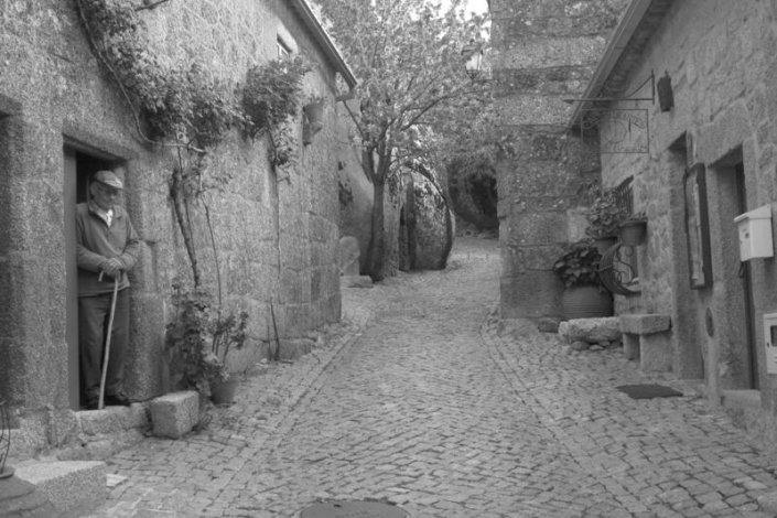 A desertificação do Interior do País serve de matéria-prima para artistas e pensadores
