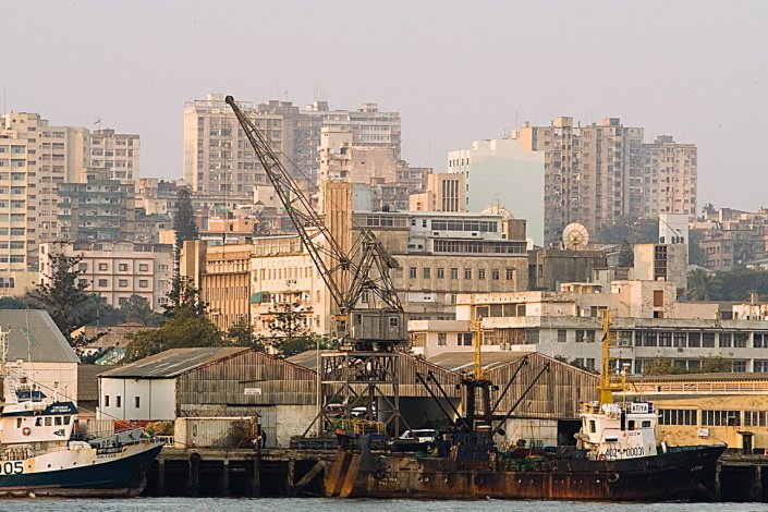Maputo, Moçambique, Cidade vista do porto (2006).