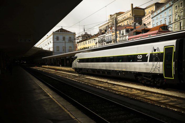 Na foto, o novo Alfa Pendular, apresentado na estação de Santa Apolónia, em Lisboa. 24 de Março de 2017