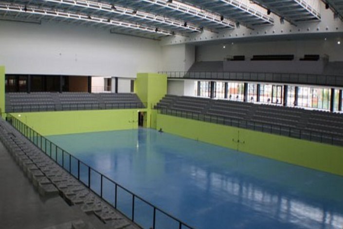 O diferencial entre o valor estimado pelos técnicos municipais para a construção do Pavilhão Multiusos e o valor adjudicado ao grupo MRG ascende a 4 milhões de euros