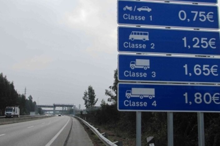 Os utentes criticam as portagens e os «enormes prejuízos» que trouxeram à região