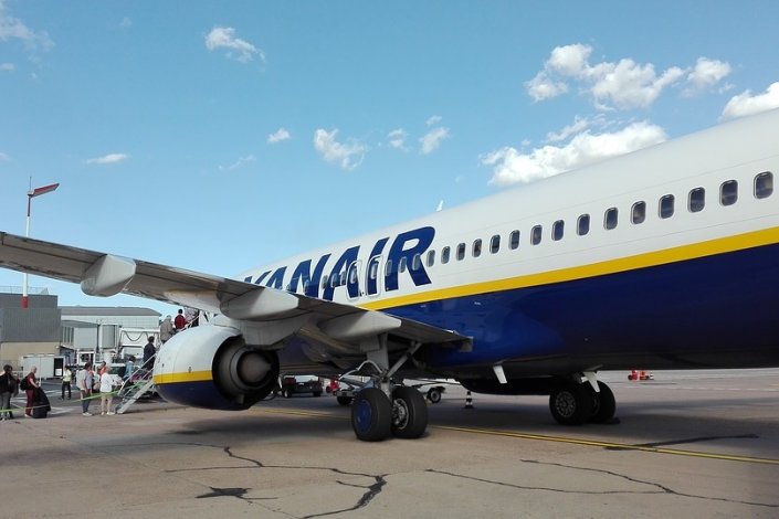 Companhia aérea tem trazido tripulantes estrangeiros para operarem os voos de Portugal durante a greve