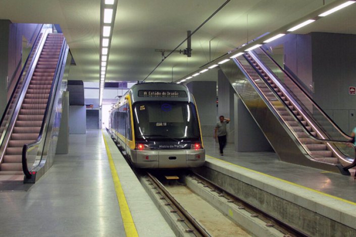 Trabalhadores da EMEF lutam pela revisão da contratação colectiva da empresa e por um novo regulamento de carreiras