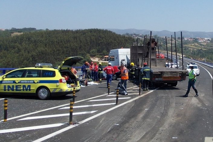 Acidente em estrada portuguesa. Foto de arquivo, c. 2015.
