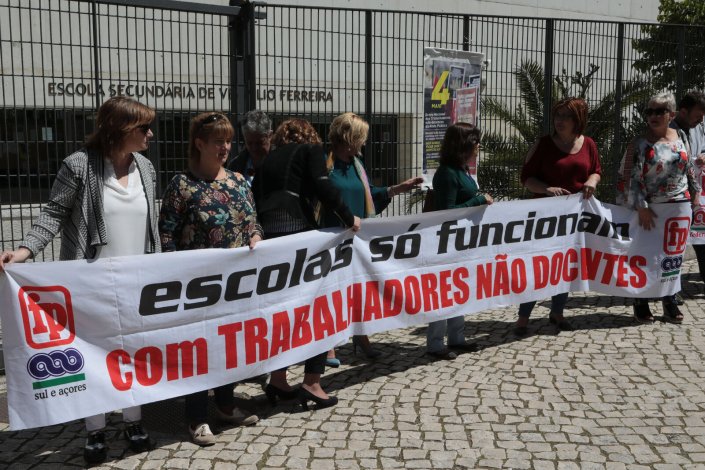 Trabalhadores estiveram em greve a 4 de Maio
