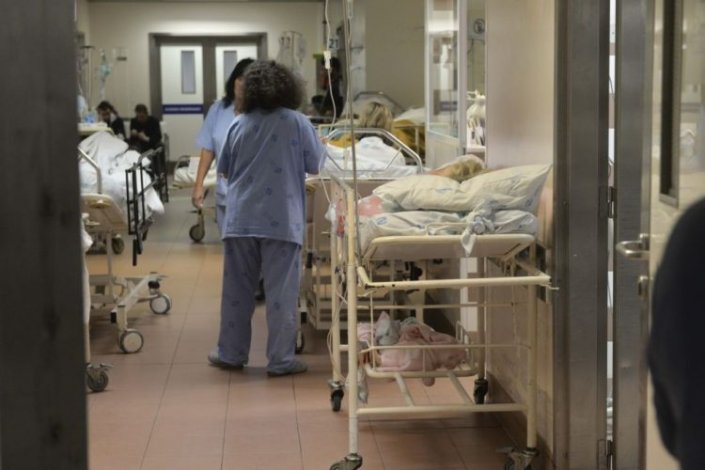 Os utentes denunciam que, devido à falta de médicos, esperam «horas sem fim» e vêem adiadas consultas e cirurgias