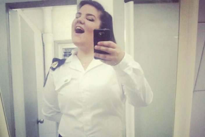 «Selfie» de Netta Barzilai na Marinha israelita