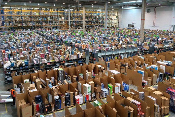 Prossegue conflito laboral na Amazon de San Fernando de Henares (Madrid), com os trabalhadores a exigirem o regresso da empresa às negociações