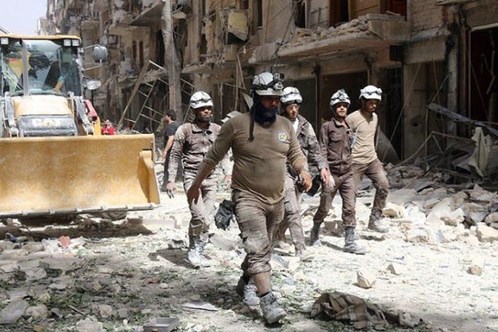 Os chamados Capacetes Brancos, organização fundada e apoiada pelas potências ocidentais e cuja credibilidade como força de socorro foi há muito posta em causa, foi uma das principais fontes sobre o «ataque químico» em Douma