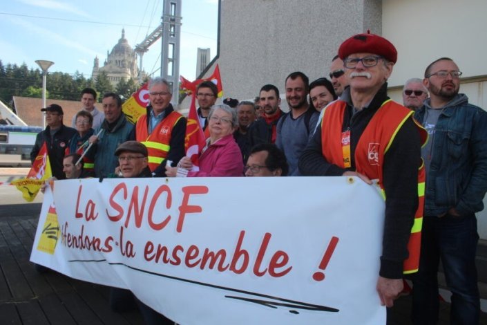 Ferroviários em greve em Lisieux