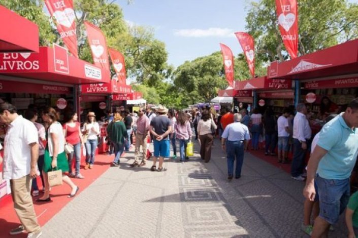 «A Feira do Livro não pode ser o único evento ligado à literatura em Lisboa», criticou Ana Margarida de Carvalho