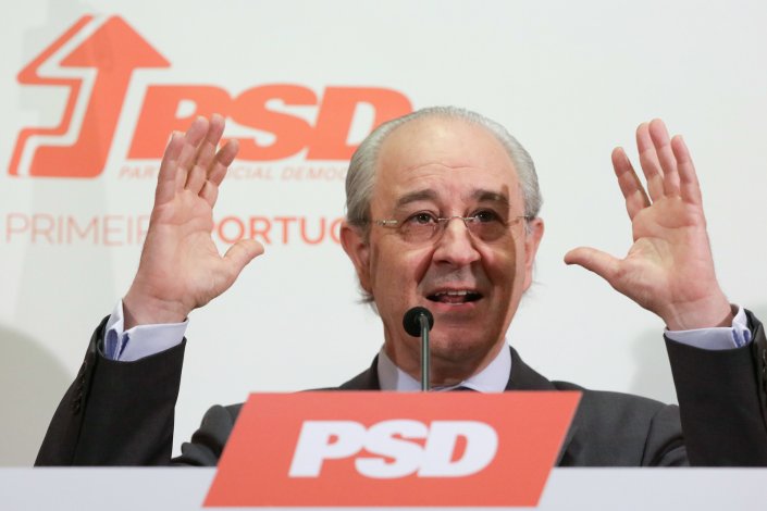 O presidente do PSD, Rui Rio, discursa durante o Conselho Estratégico Nacional e apresenta o documento «Uma Política para a Infância», no Porto. 4 de Junho de 2018
