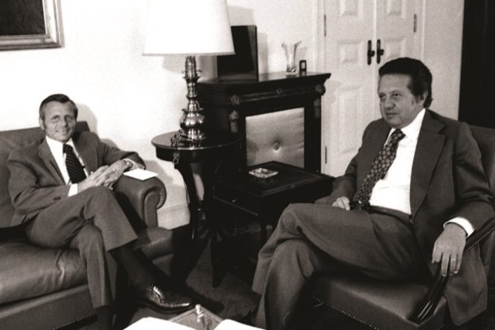 Frank Carlucci e Mário Soares