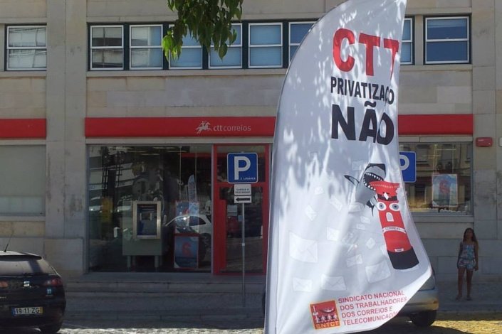 Os comunistas exigem ao Governo que assuma as suas responsabilidades e trave o caminho de degradação do serviço postal