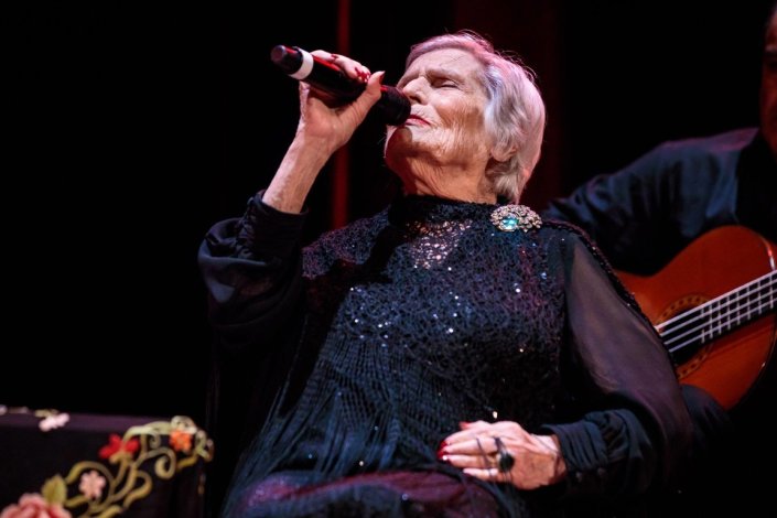 Celeste Rodrigues no Town Hall, em Nova Iorque, EUA, a 7 de Abril de 2018. Uma semana depois de ter completado 95 anos a fadista estreou-se em palcos nova-iorquinos, ao lado de Carlos do Carmo, na segunda edição do Fado Festival. 