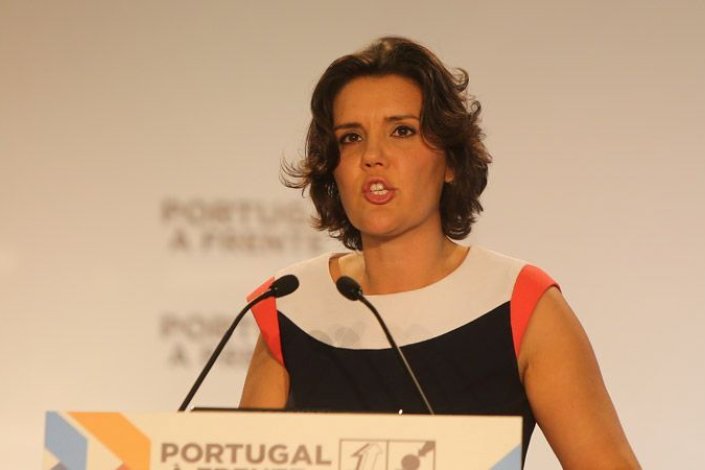 A líder do CDS-PP apresentou a proposta na segunda-feira