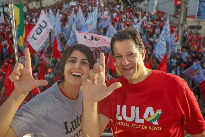 Fernando Haddad (PT) e Manuela D'Ávila (PCdoB) são a nova dupla à frente da coligação «O Povo Feliz de Novo»