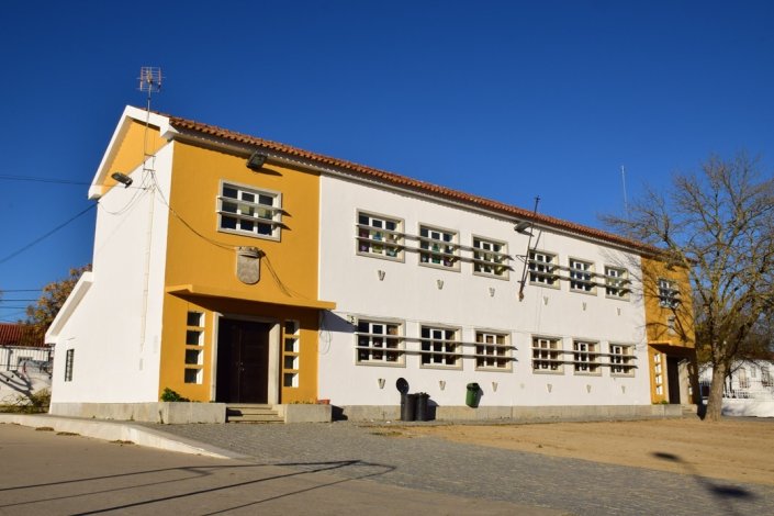 Faltam, pelo menos, 31 funcionários nas escolas do concelho
