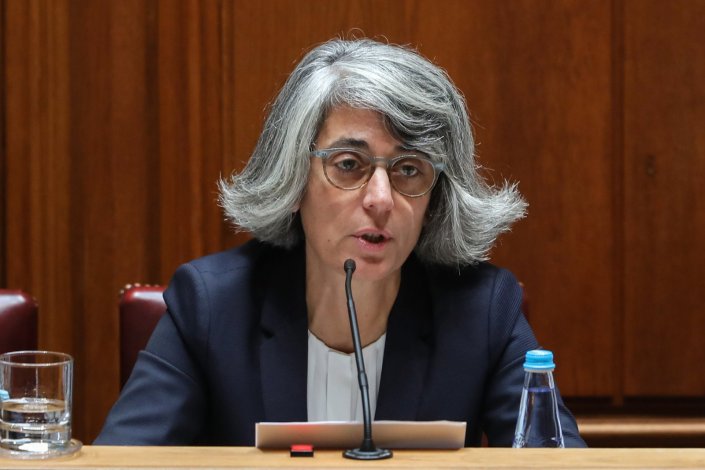 A ministra da Cultura, Graça Fonseca, fala durante a sua audição sobre o Orçamento do Estado para 2019, na Assembleia da República, em Lisboa. 6 de Novembro de 2018