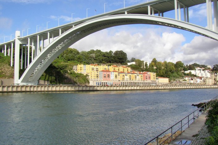 A Ponte da Arrábida foi classificada em 2013 como Monumento Nacional