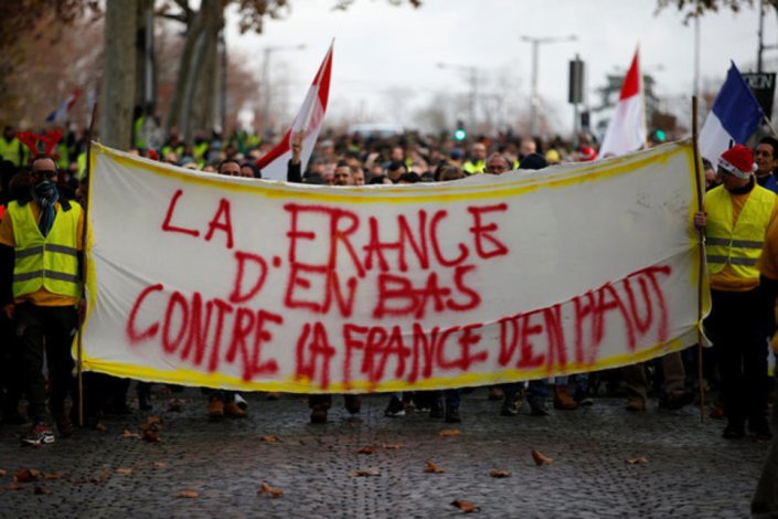 Desfile dos «coletes amarelos» em Estrasburgo, França, dia 3 de Dezembro de 2018, durante a terceira jornada nacional daquele movimento.