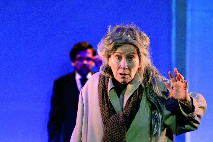 Maria do Céu Guerra em Menino de sua avó, de Armando Nascimento Rosa, encenação de Maria do Céu Guerra e Adérito Lopes, A Barraca, 2013.