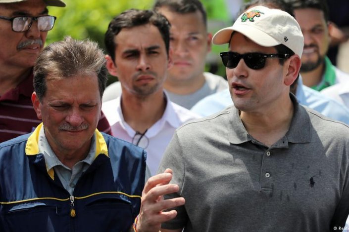 O senador norte-americano Marco Rubio em Cúcuta (Colômbia), poucos dias antes da operação de 23 de Fevereiro, para fazer entrar «ajuda humanitária» na Venezuela