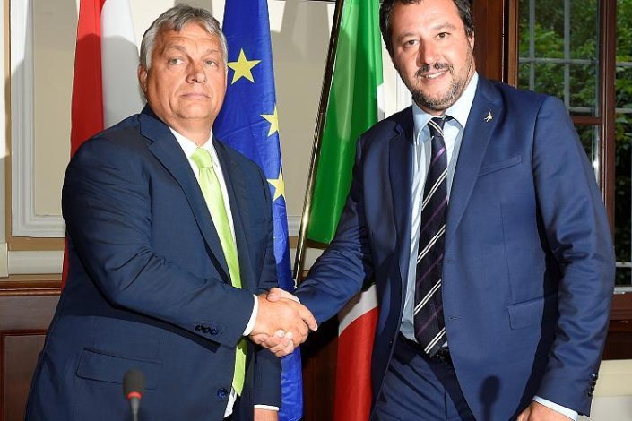 Viktor Orban e Matteo Salvini
/Euronews