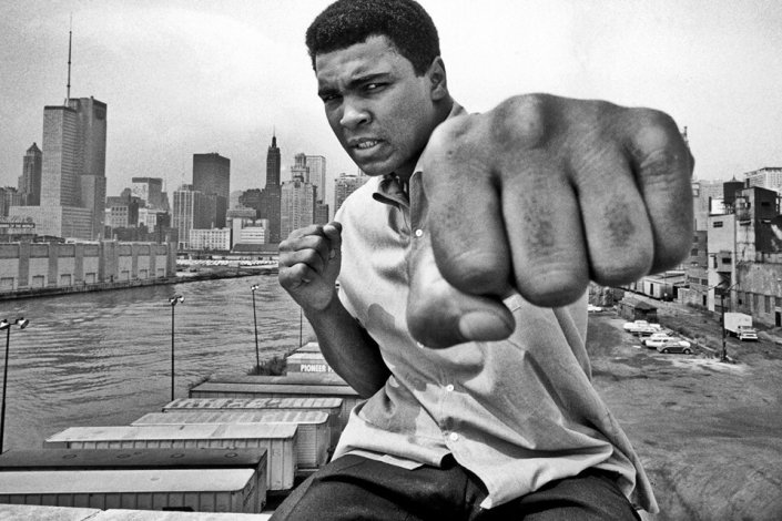  Muhammad Ali foi uma lenda no pugilismo e defensor dos direitos dos negros