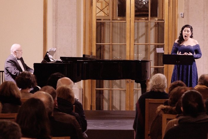 «Árias de Loucura»